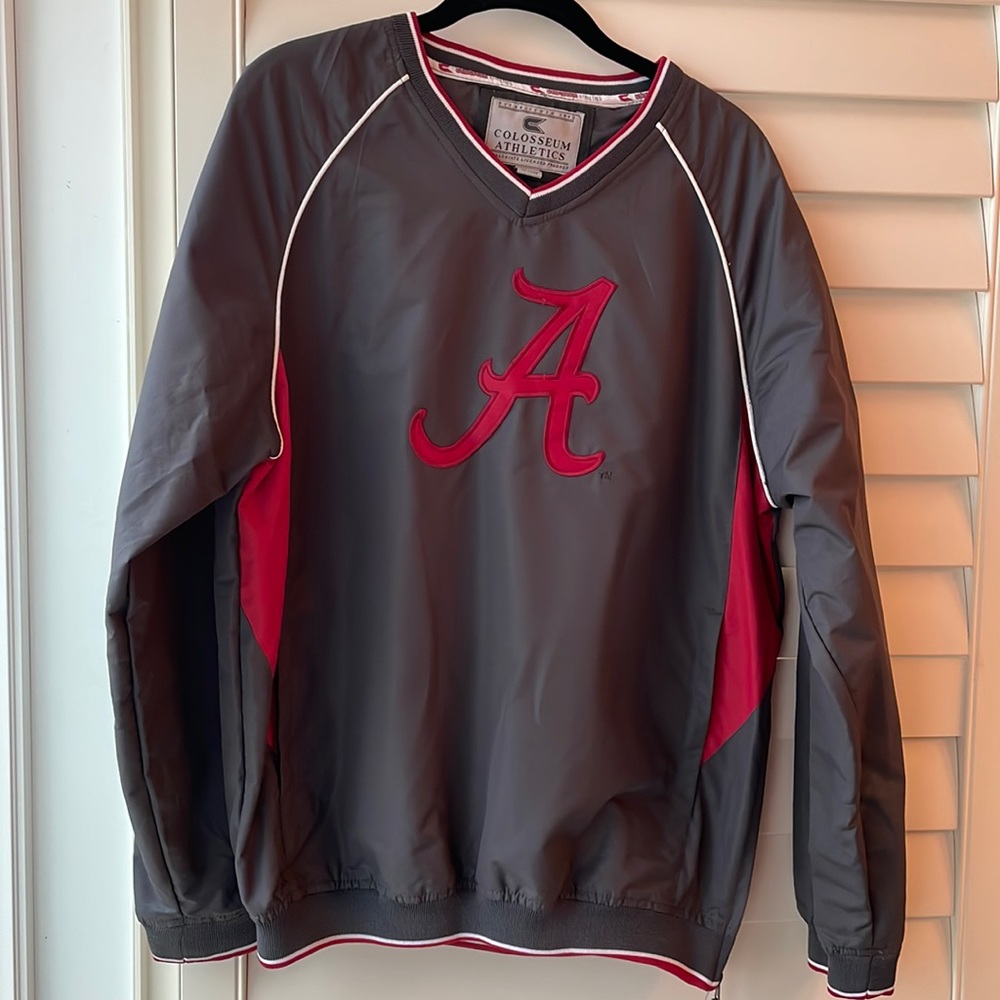 Colosseum men’s windbreaker. V neck with U. Of Alabama A on front.
